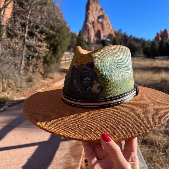 Unique hand painted hat - Picture 2 of 3